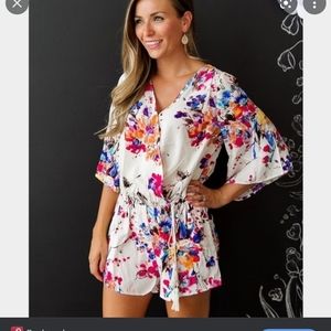 XL Umgee Floral Romper (with pockets)